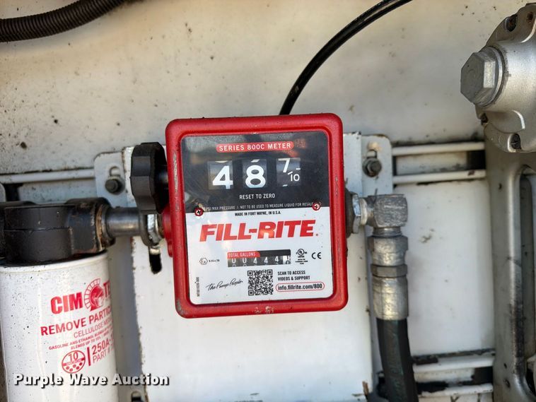 image for item FU4597 2001 Peterbilt 378 fuel / lube truck