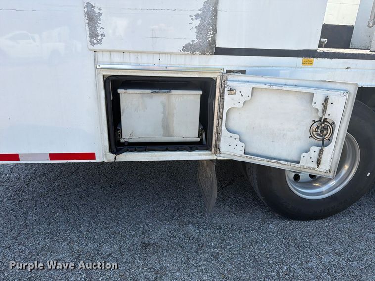 image for item FU4597 2001 Peterbilt 378 fuel / lube truck