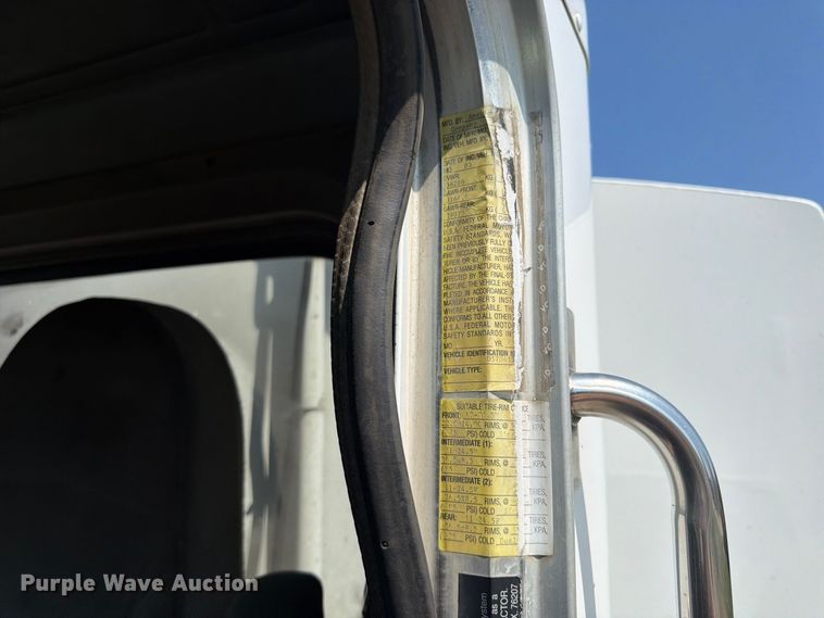 image for item FU4597 2001 Peterbilt 378 fuel / lube truck