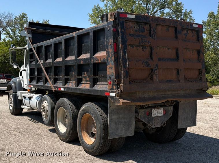 image for item FU4598 2003 Mack CV 713 dump truck