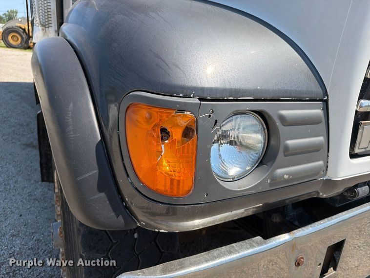 image for item FU4598 2003 Mack CV 713 dump truck