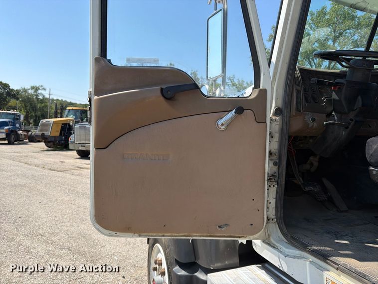 image for item FU4598 2003 Mack CV 713 dump truck