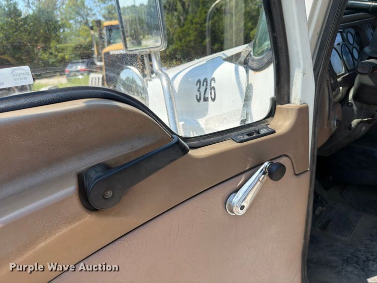 image for item FU4598 2003 Mack CV 713 dump truck