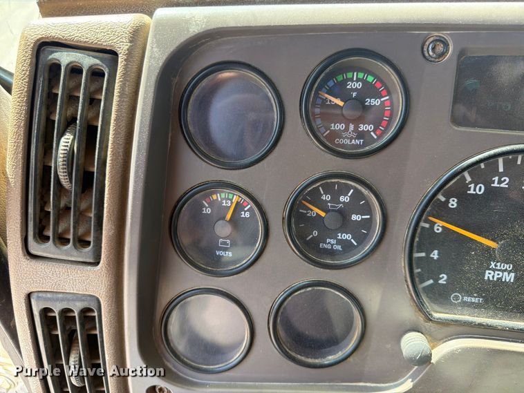 image for item FU4598 2003 Mack CV 713 dump truck