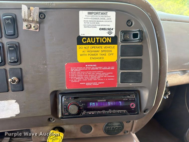 image for item FU4598 2003 Mack CV 713 dump truck