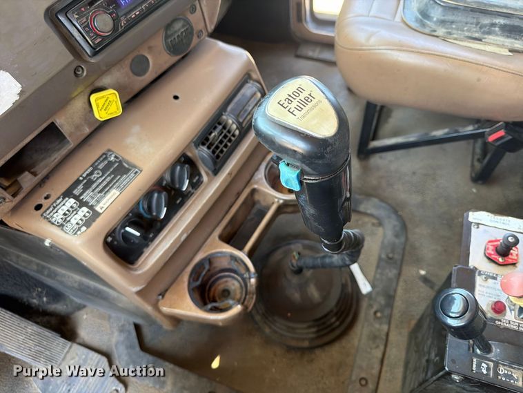 image for item FU4598 2003 Mack CV 713 dump truck