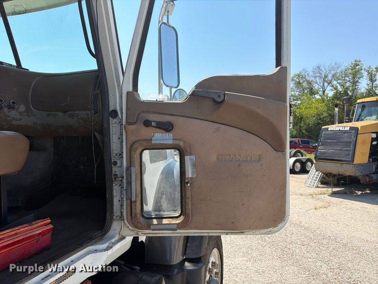 image for item FU4598 2003 Mack CV 713 dump truck