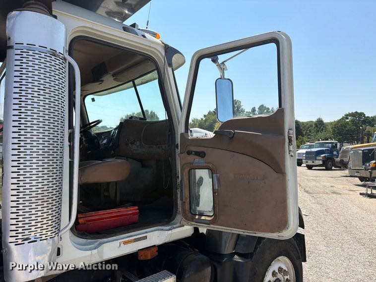 image for item FU4598 2003 Mack CV 713 dump truck