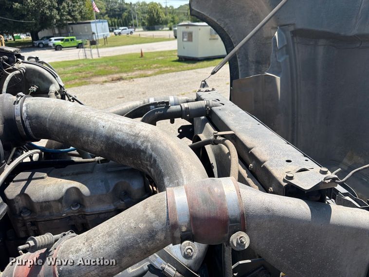 image for item FU4598 2003 Mack CV 713 dump truck