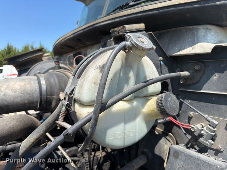 image for item FU4598 2003 Mack CV 713 dump truck