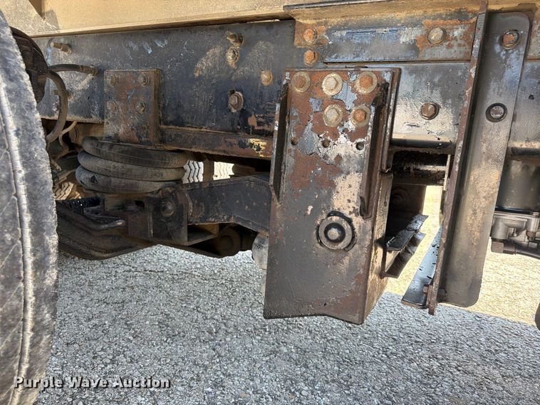 image for item FU4598 2003 Mack CV 713 dump truck