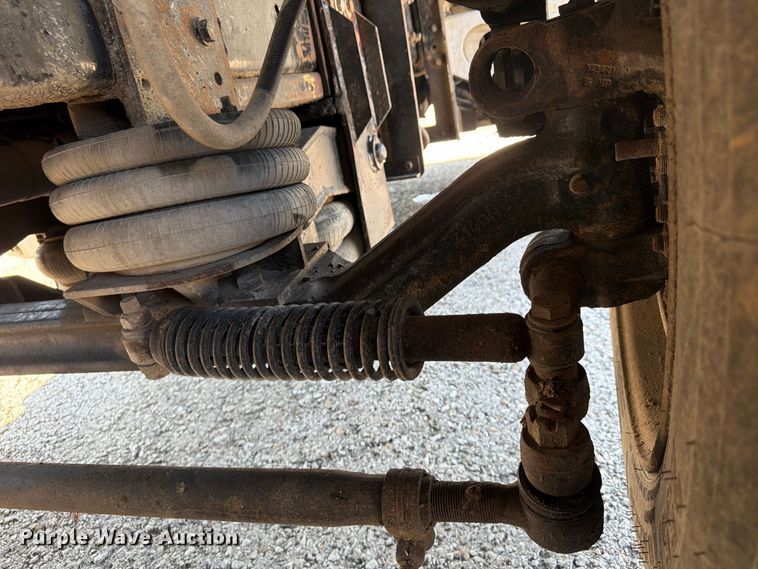 image for item FU4598 2003 Mack CV 713 dump truck