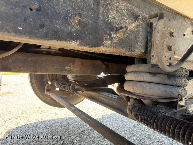 image for item FU4598 2003 Mack CV 713 dump truck