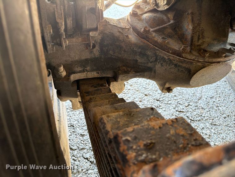 image for item FU4598 2003 Mack CV 713 dump truck