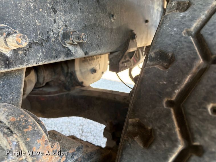 image for item FU4598 2003 Mack CV 713 dump truck