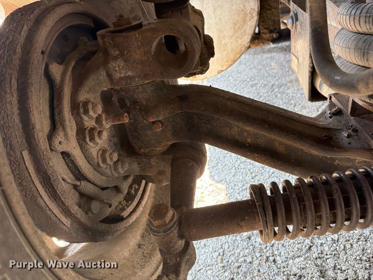 image for item FU4598 2003 Mack CV 713 dump truck
