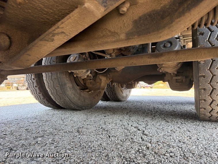image for item FU4598 2003 Mack CV 713 dump truck