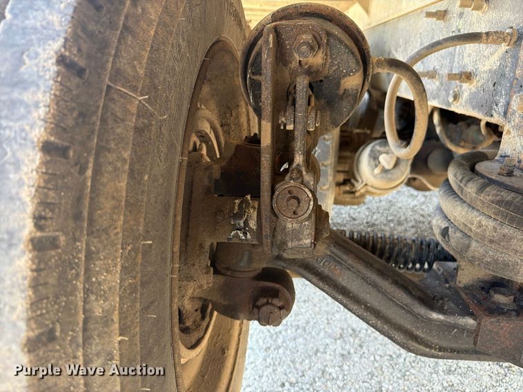 image for item FU4598 2003 Mack CV 713 dump truck