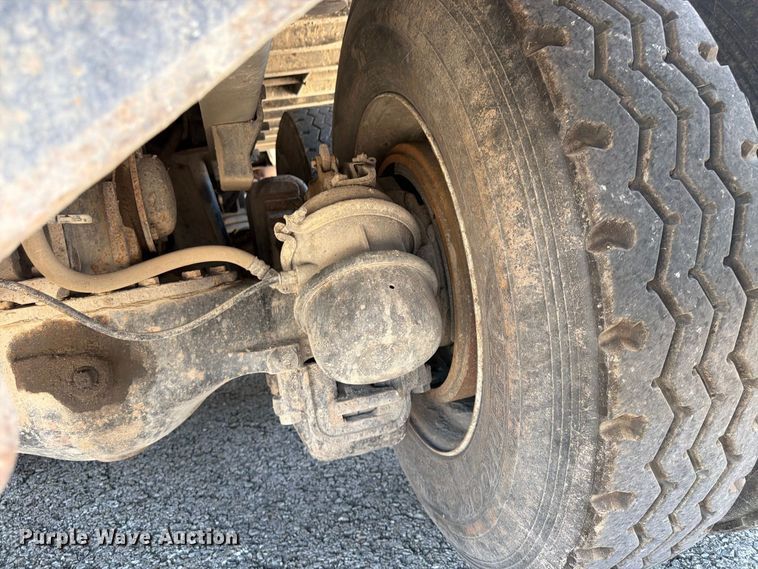 image for item FU4598 2003 Mack CV 713 dump truck