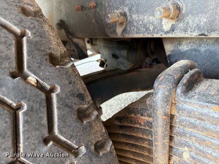 image for item FU4598 2003 Mack CV 713 dump truck