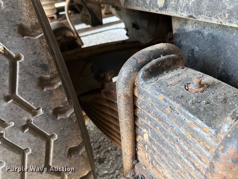 image for item FU4598 2003 Mack CV 713 dump truck