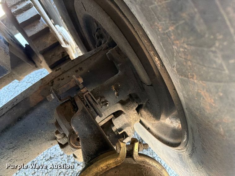 image for item FU4598 2003 Mack CV 713 dump truck