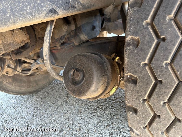 image for item FU4598 2003 Mack CV 713 dump truck
