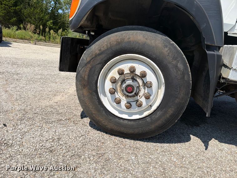 image for item FU4598 2003 Mack CV 713 dump truck