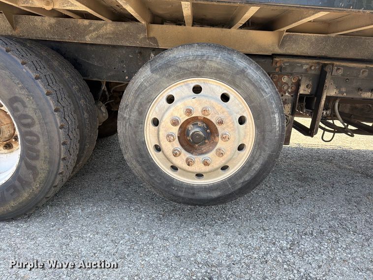 image for item FU4598 2003 Mack CV 713 dump truck