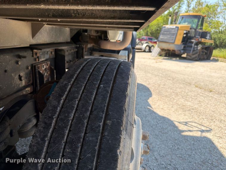 image for item FU4598 2003 Mack CV 713 dump truck