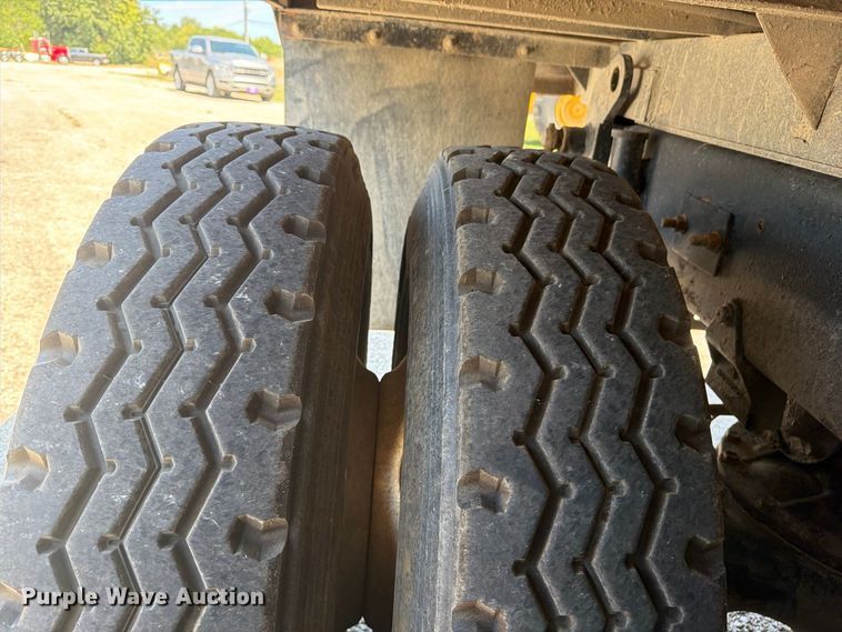 image for item FU4598 2003 Mack CV 713 dump truck