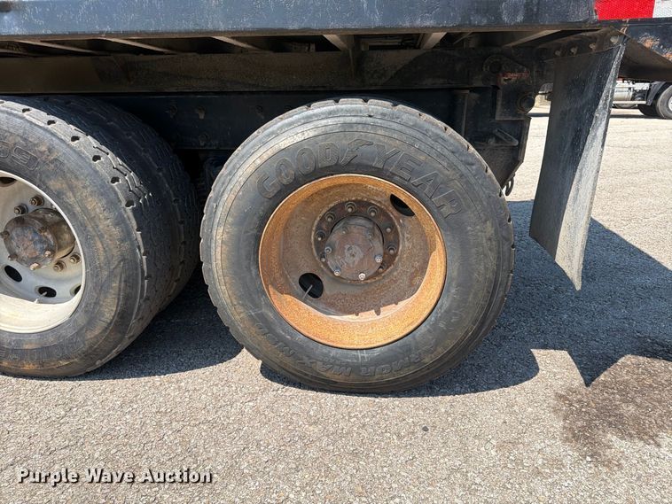 image for item FU4598 2003 Mack CV 713 dump truck