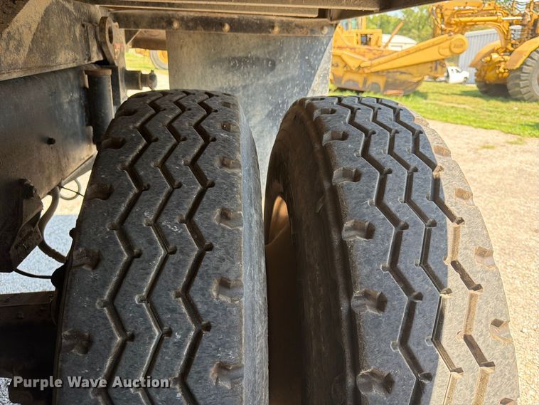 image for item FU4598 2003 Mack CV 713 dump truck