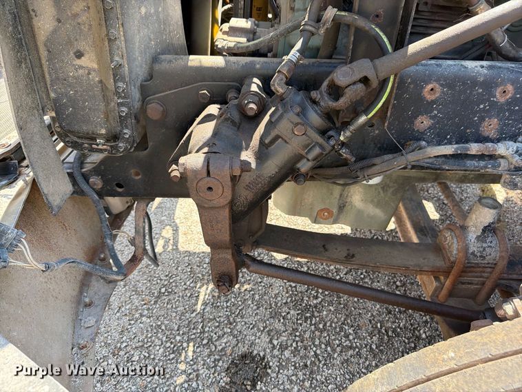 image for item FU4601 1994 Freightliner USF-1E semi truck