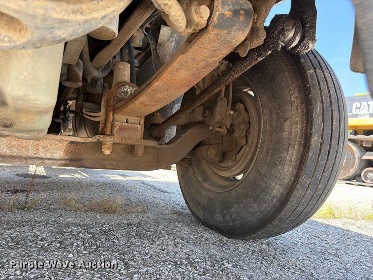 image for item FU4601 1994 Freightliner USF-1E semi truck