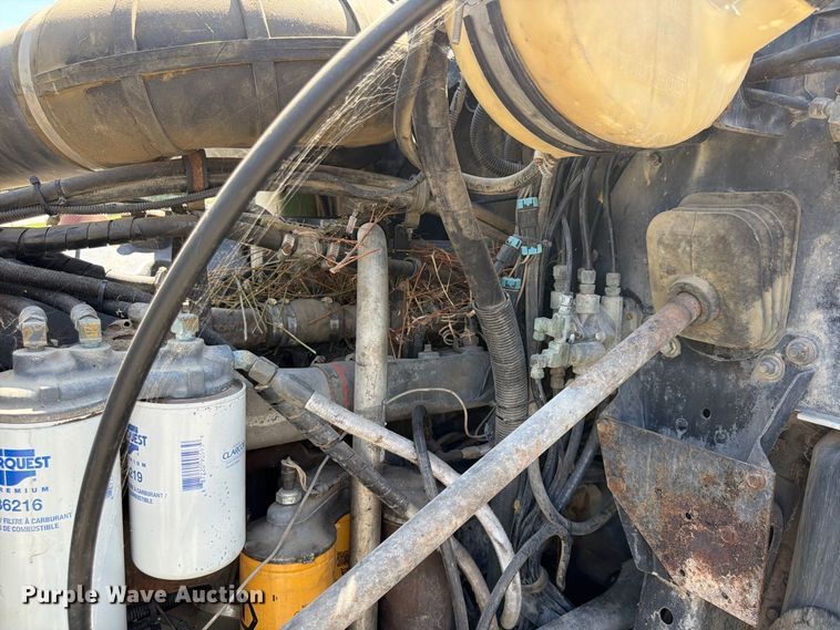 image for item FU4602 1996 Mack CH613 semi truck