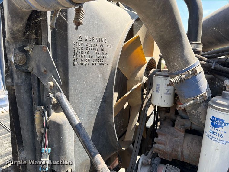 image for item FU4602 1996 Mack CH613 semi truck