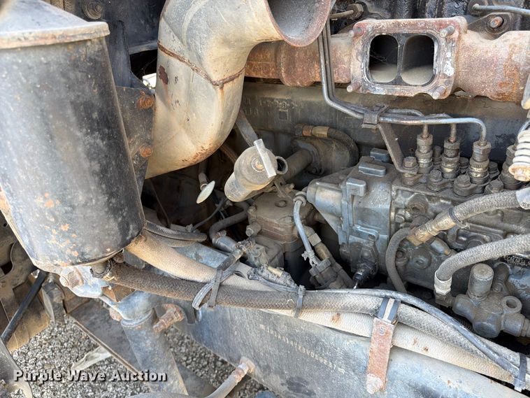 image for item FU4602 1996 Mack CH613 semi truck