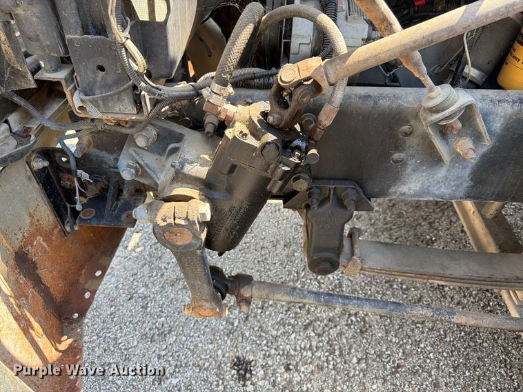 image for item FU4602 1996 Mack CH613 semi truck