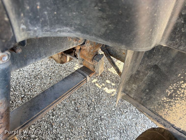 image for item FU4602 1996 Mack CH613 semi truck