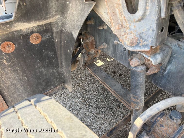 image for item FU4602 1996 Mack CH613 semi truck