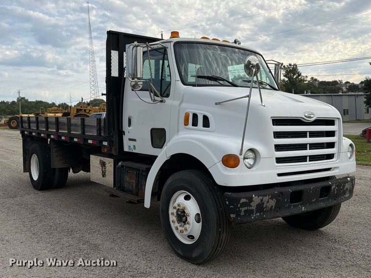 image for item FU4603 2001 Sterling Truck L7500 Series dump flatbed truck
