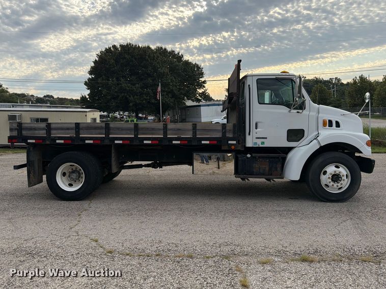 image for item FU4603 2001 Sterling Truck L7500 Series dump flatbed truck