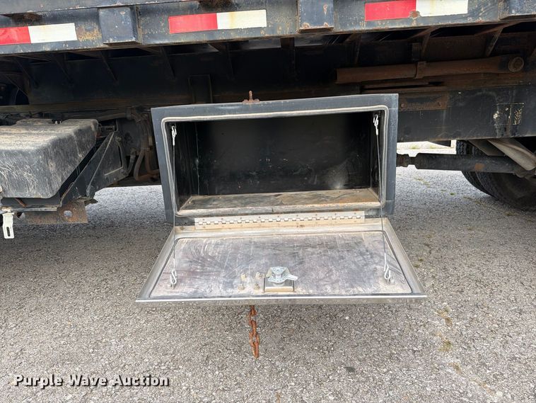 image for item FU4603 2001 Sterling Truck L7500 Series dump flatbed truck