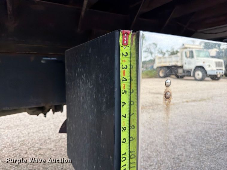 image for item FU4603 2001 Sterling Truck L7500 Series dump flatbed truck