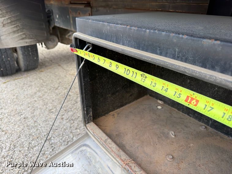 image for item FU4603 2001 Sterling Truck L7500 Series dump flatbed truck