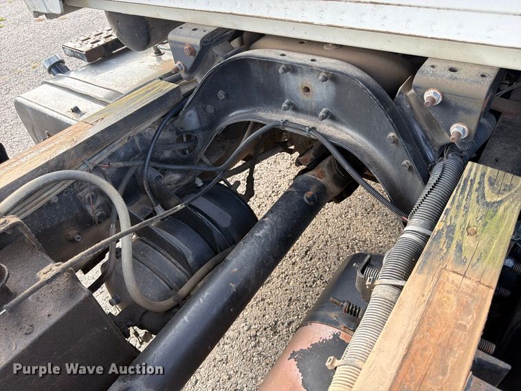 image for item FU4603 2001 Sterling Truck L7500 Series dump flatbed truck