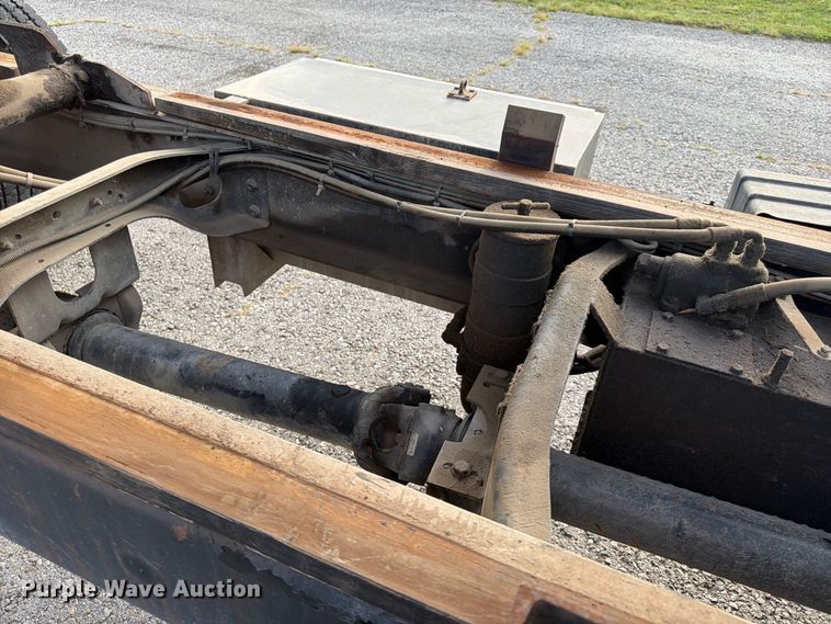 image for item FU4603 2001 Sterling Truck L7500 Series dump flatbed truck