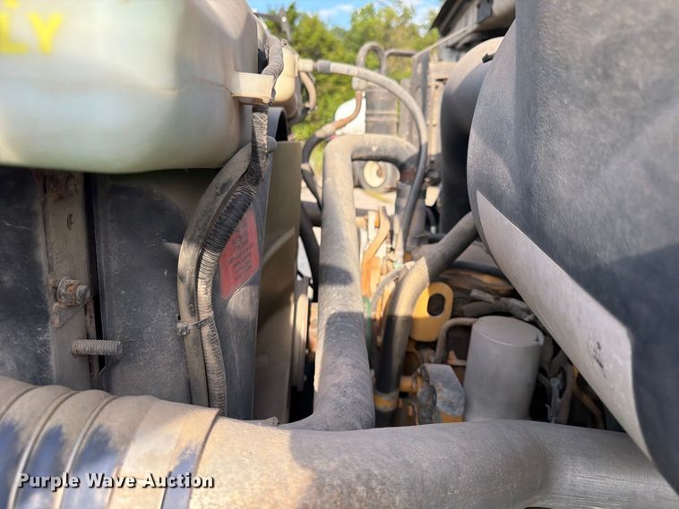 image for item FU4603 2001 Sterling Truck L7500 Series dump flatbed truck