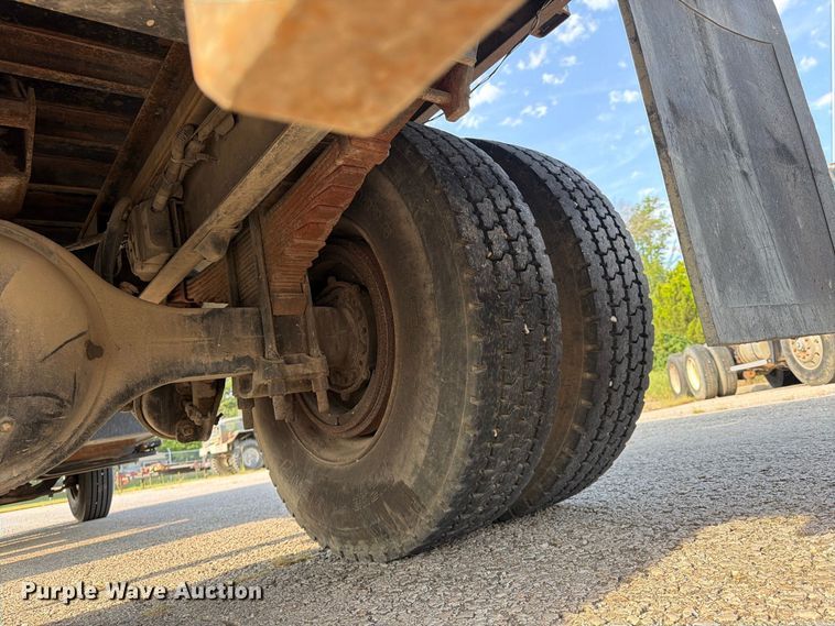image for item FU4603 2001 Sterling Truck L7500 Series dump flatbed truck